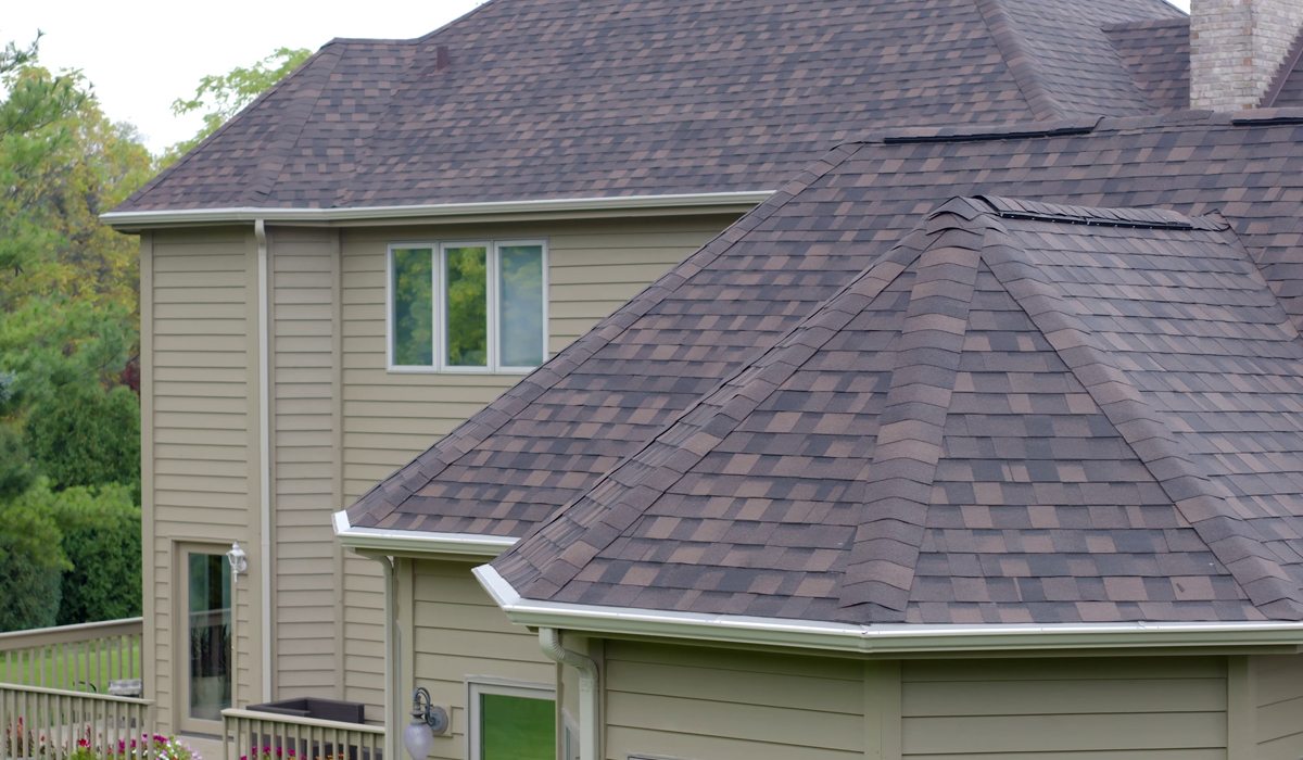 IKO roof shingles. Learn about roof and house color combinations.